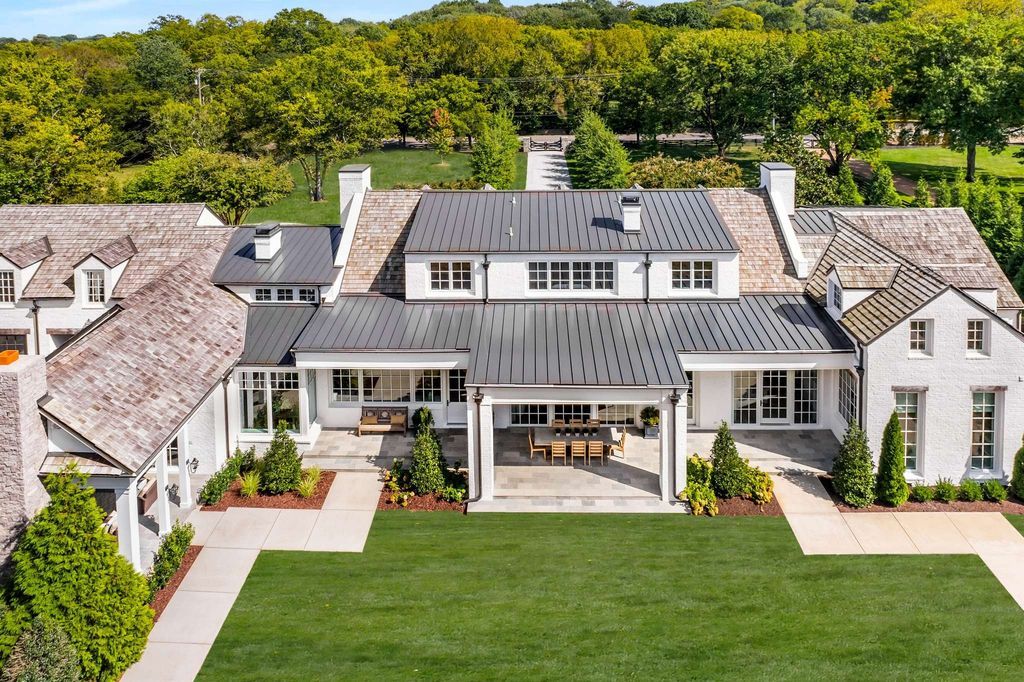 Opulence in Nashville Lindsay Hunt Sulaks Architectural Masterpiece Hits Market at 10 Million 57