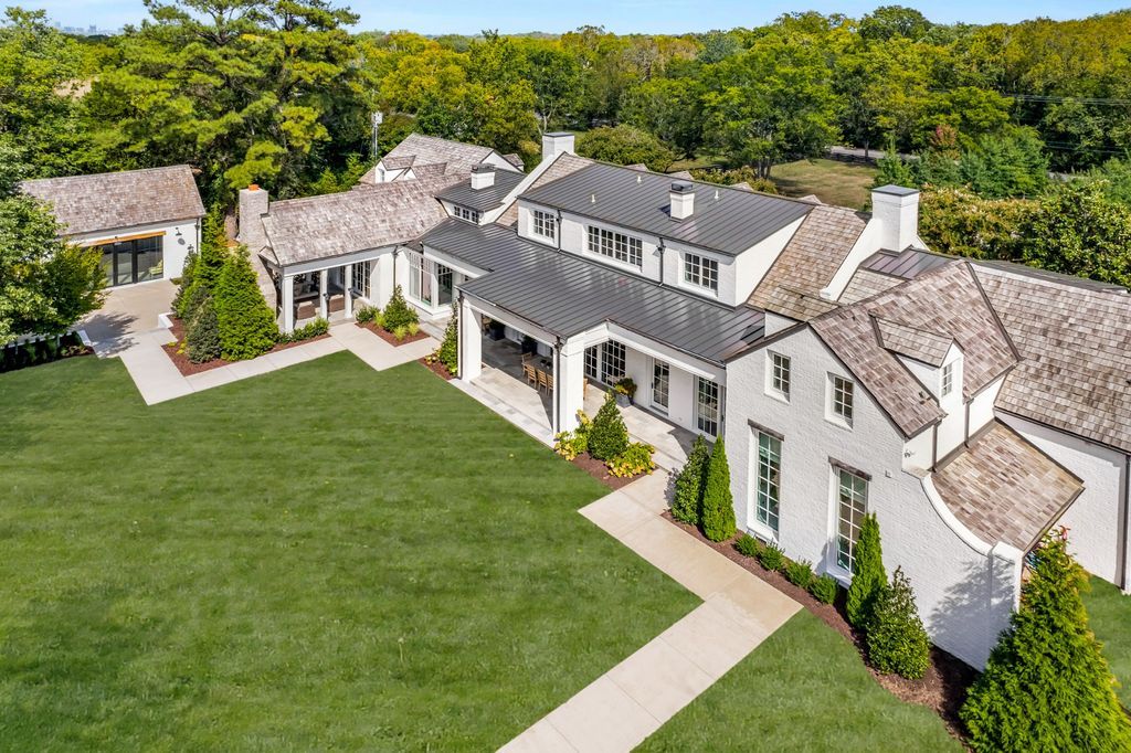 Opulence in Nashville Lindsay Hunt Sulaks Architectural Masterpiece Hits Market at 10 Million 58