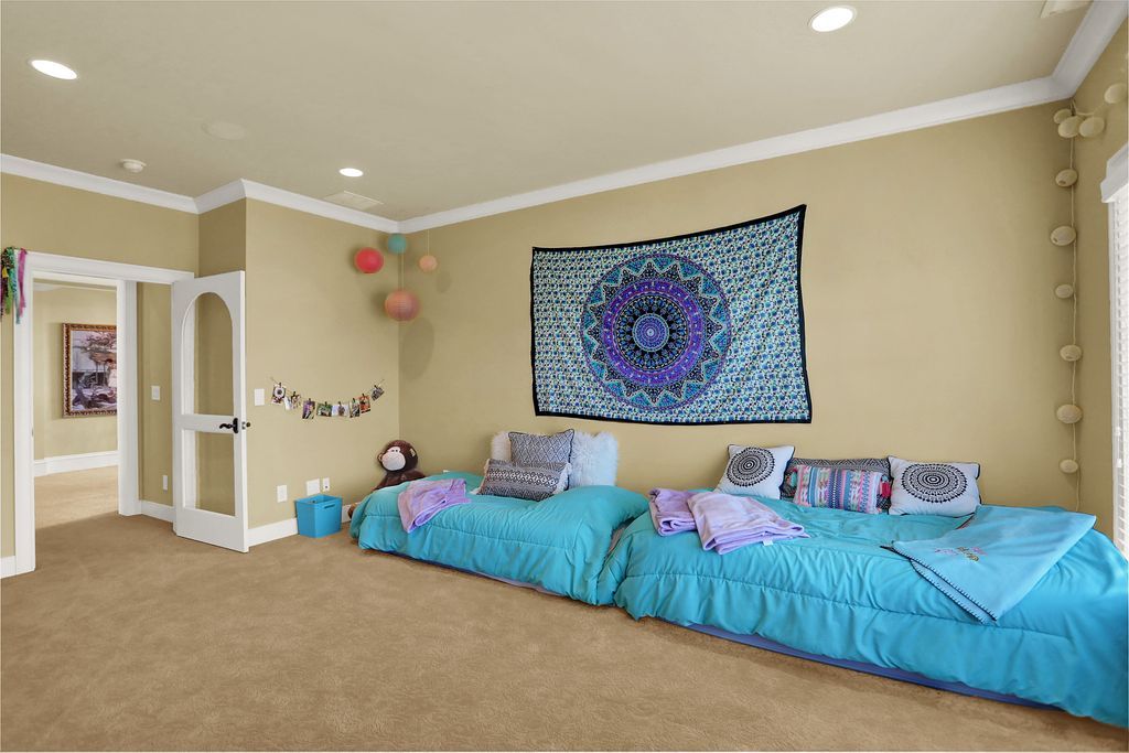 Opulent Oasis 2.5 Million Architectural Marvel Unveiled in Bargersville Indiana 29