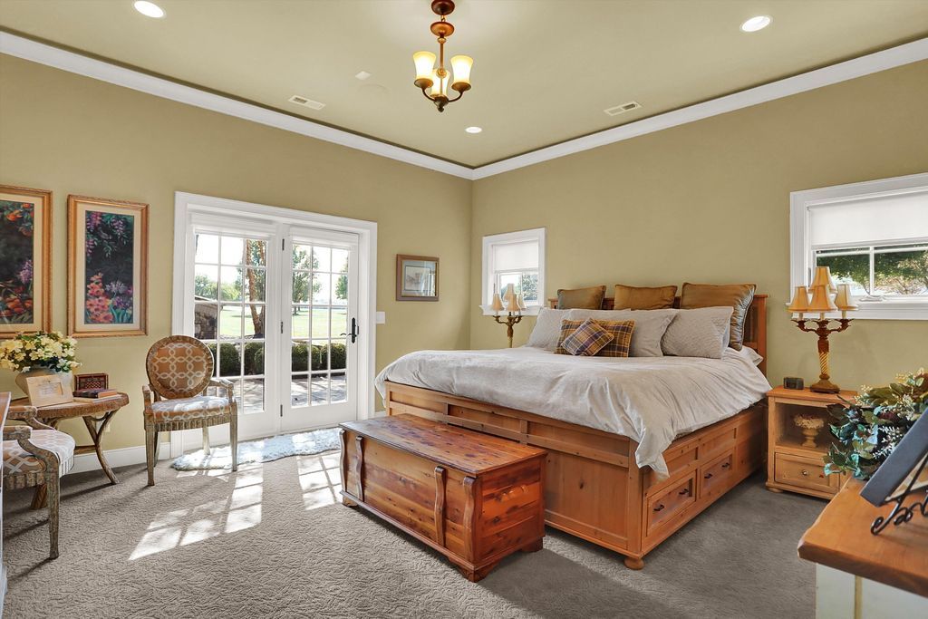 Opulent Oasis 2.5 Million Architectural Marvel Unveiled in Bargersville Indiana 40