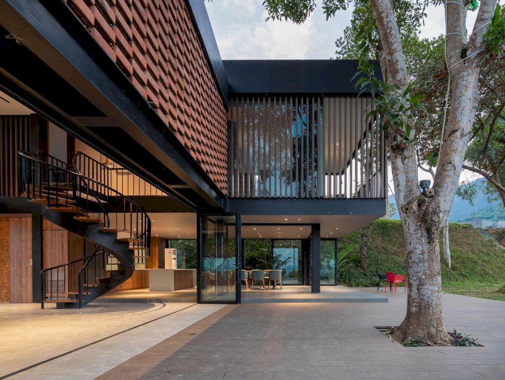 Quin Hill Camp, Harmony of Nature and Architecture by Idee Architects
