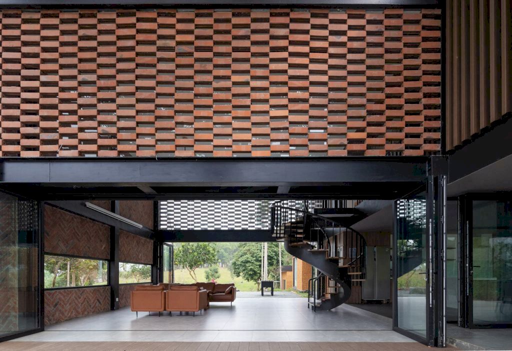 Quin Hill Camp, Harmony of Nature and Architecture by Idee Architects
