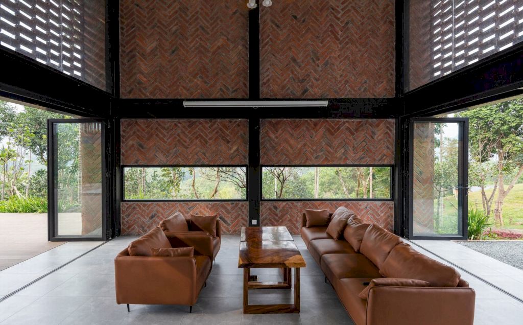 Quin Hill Camp, Harmony of Nature and Architecture by Idee Architects