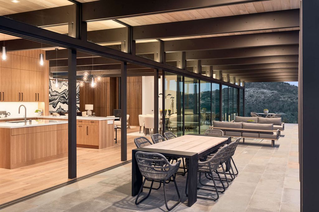 Sonoma Hilltop New Residence, Modern Living by Klopf Architecture