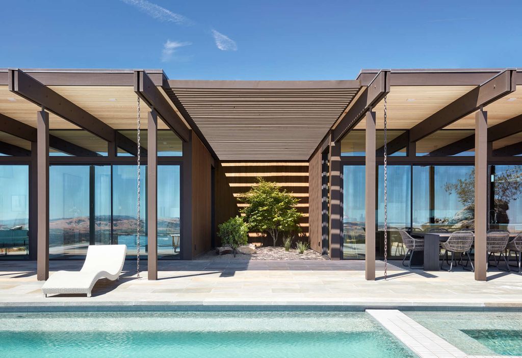 Sonoma Hilltop New Residence, Modern Living by Klopf Architecture