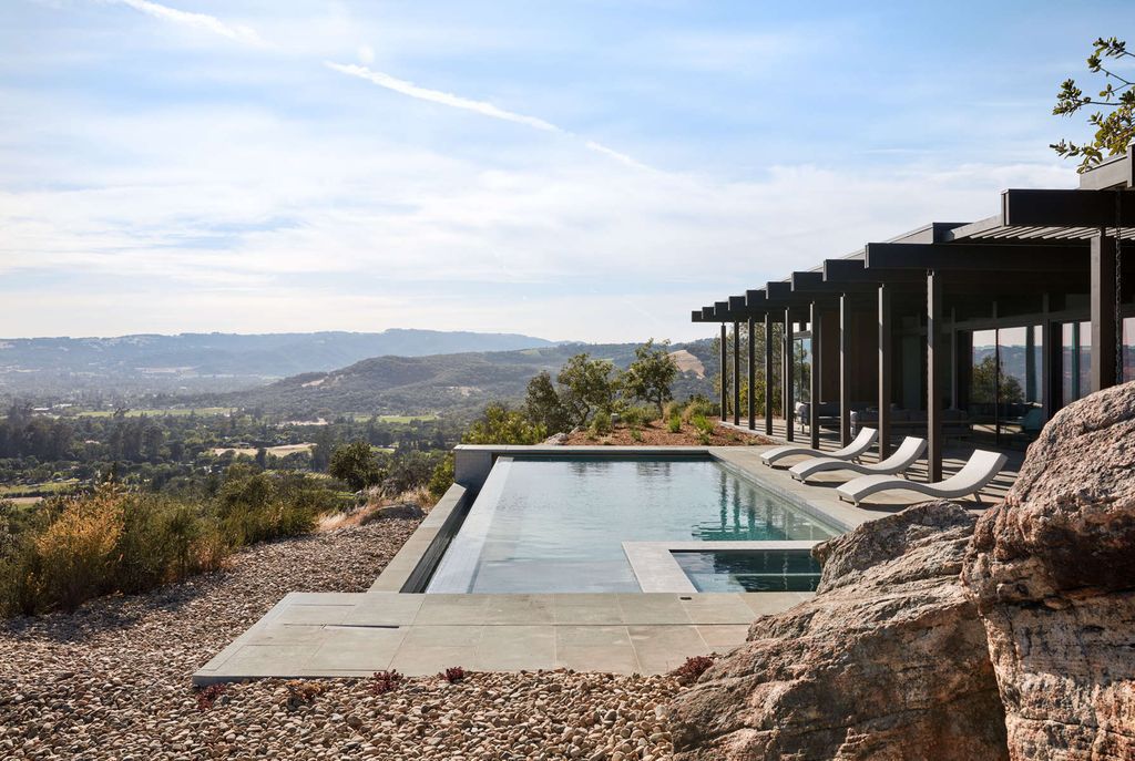 Sonoma Hilltop New Residence, Modern Living by Klopf Architecture