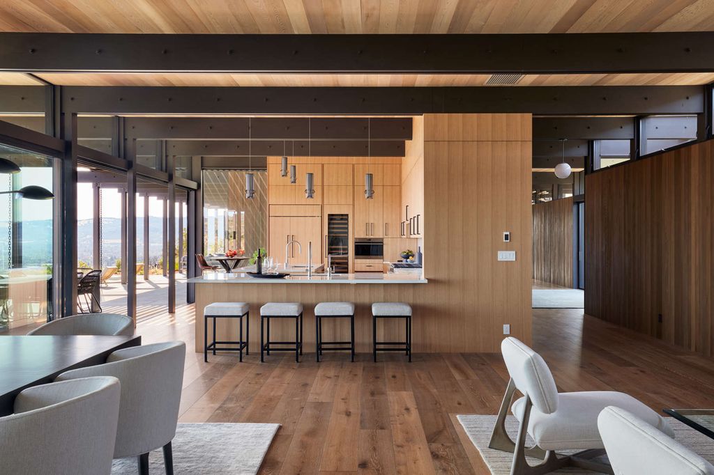 Sonoma Hilltop New Residence, Modern Living by Klopf Architecture