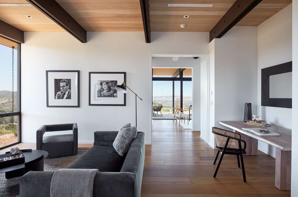 Sonoma Hilltop New Residence, Modern Living by Klopf Architecture