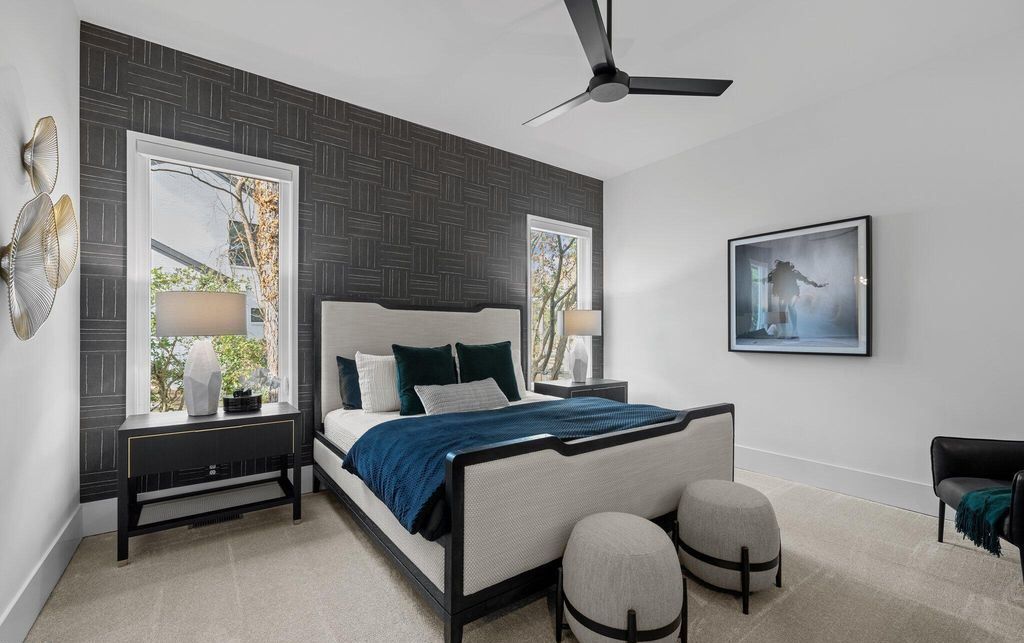Sophisticated Elegance A 5.5 Million Oasis with Modern Design and Breathtaking North Carolina Vistas 26