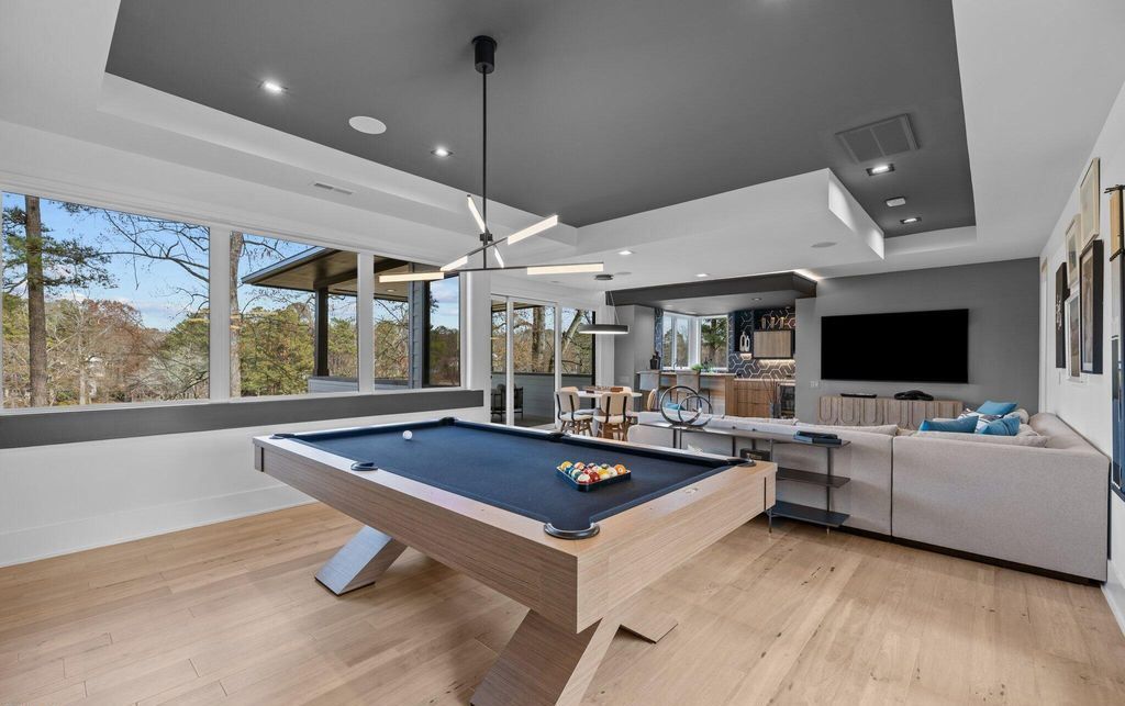 Sophisticated Elegance A 5.5 Million Oasis with Modern Design and Breathtaking North Carolina Vistas 30