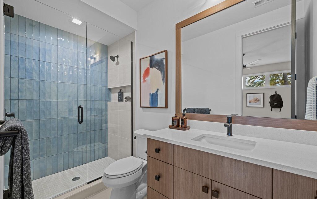 Sophisticated Elegance A 5.5 Million Oasis with Modern Design and Breathtaking North Carolina Vistas 37