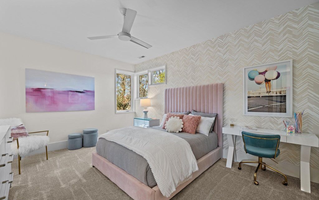 Sophisticated Elegance A 5.5 Million Oasis with Modern Design and Breathtaking North Carolina Vistas 38