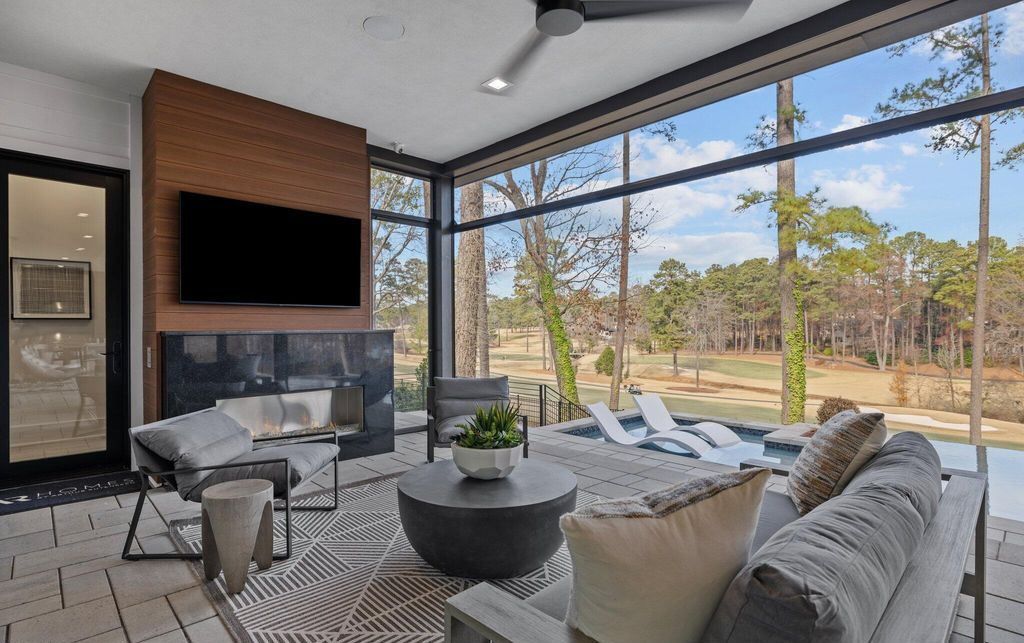 Sophisticated Elegance A 5.5 Million Oasis with Modern Design and Breathtaking North Carolina Vistas 43