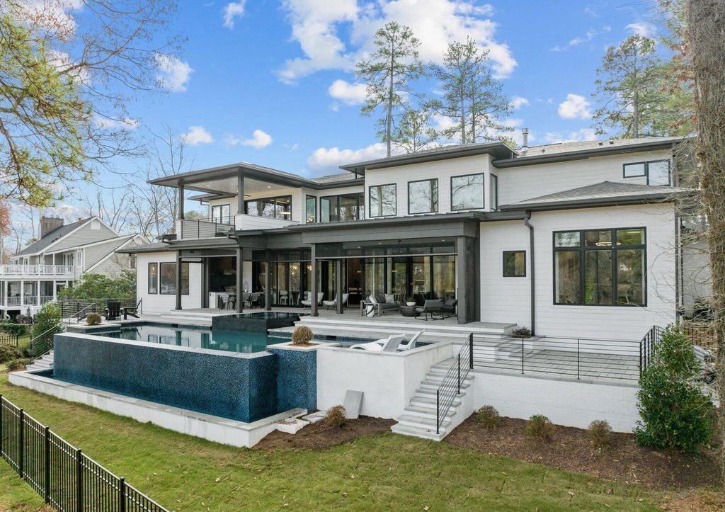 Sophisticated Elegance A 5.5 Million Oasis with Modern Design and Breathtaking North Carolina Vistas 49
