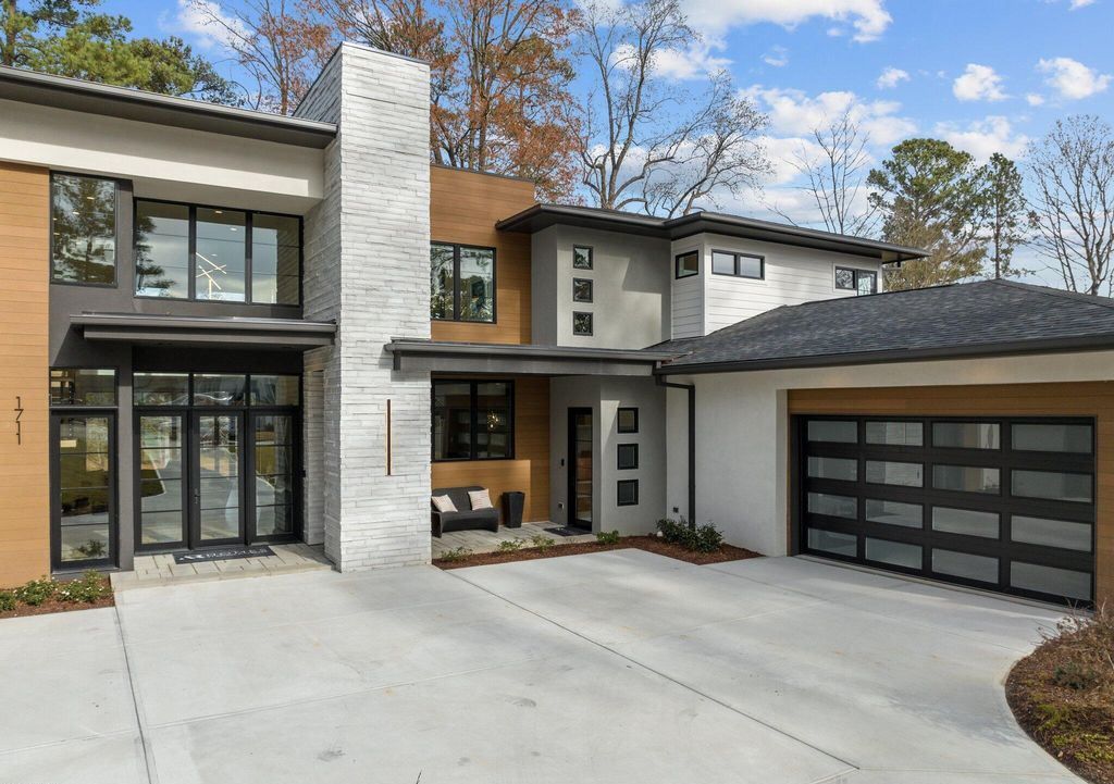 Sophisticated Elegance A 5.5 Million Oasis with Modern Design and Breathtaking North Carolina Vistas 5