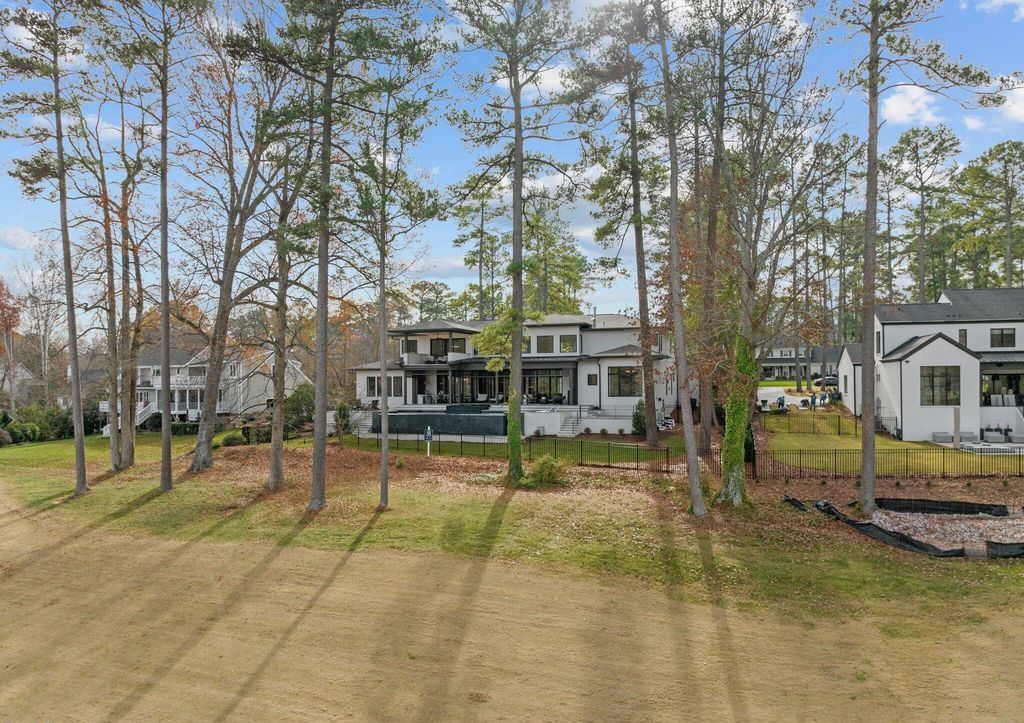 Sophisticated Elegance A 5.5 Million Oasis with Modern Design and Breathtaking North Carolina Vistas 50