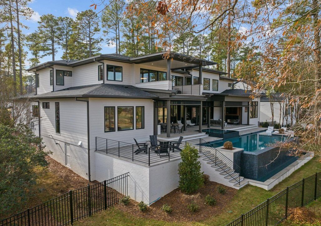 Sophisticated Elegance A 5.5 Million Oasis with Modern Design and Breathtaking North Carolina Vistas 54
