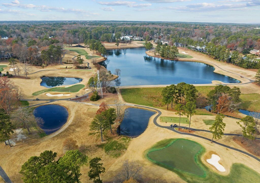 Sophisticated Elegance A 5.5 Million Oasis with Modern Design and Breathtaking North Carolina Vistas 56