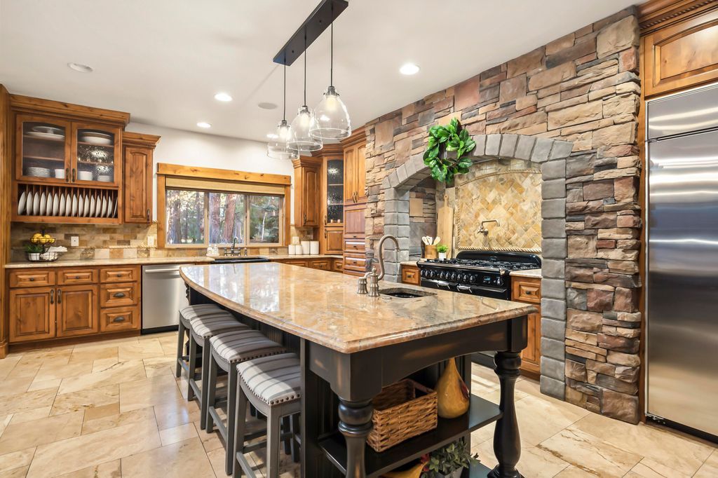 Sophisticated Luxury A Masterpiece Home on Tam McArthur Loop Broken Top Asking 2.098 Million 15
