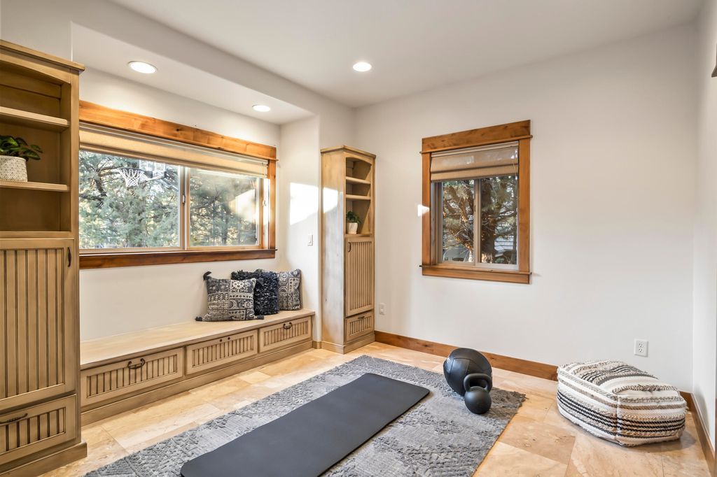 Sophisticated Luxury A Masterpiece Home on Tam McArthur Loop Broken Top Asking 2.098 Million 24