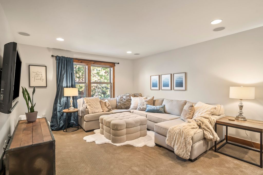 Sophisticated Luxury A Masterpiece Home on Tam McArthur Loop Broken Top Asking 2.098 Million 34