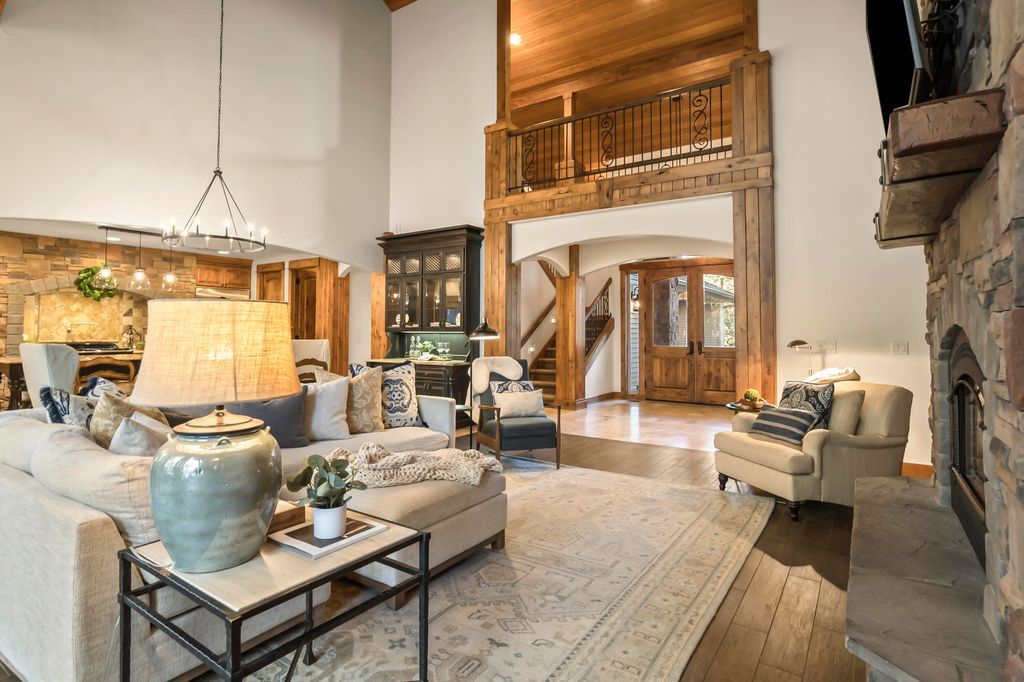 Sophisticated Luxury A Masterpiece Home on Tam McArthur Loop Broken Top Asking 2.098 Million 42