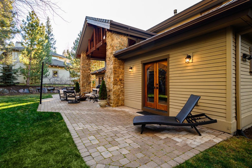Sophisticated Luxury A Masterpiece Home on Tam McArthur Loop Broken Top Asking 2.098 Million 45