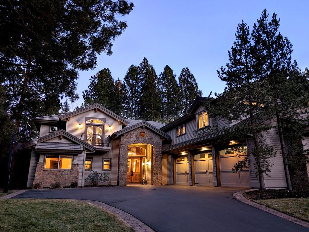 Sophisticated Luxury A Masterpiece Home on Tam McArthur Loop Broken Top Asking 2.098 Million 52