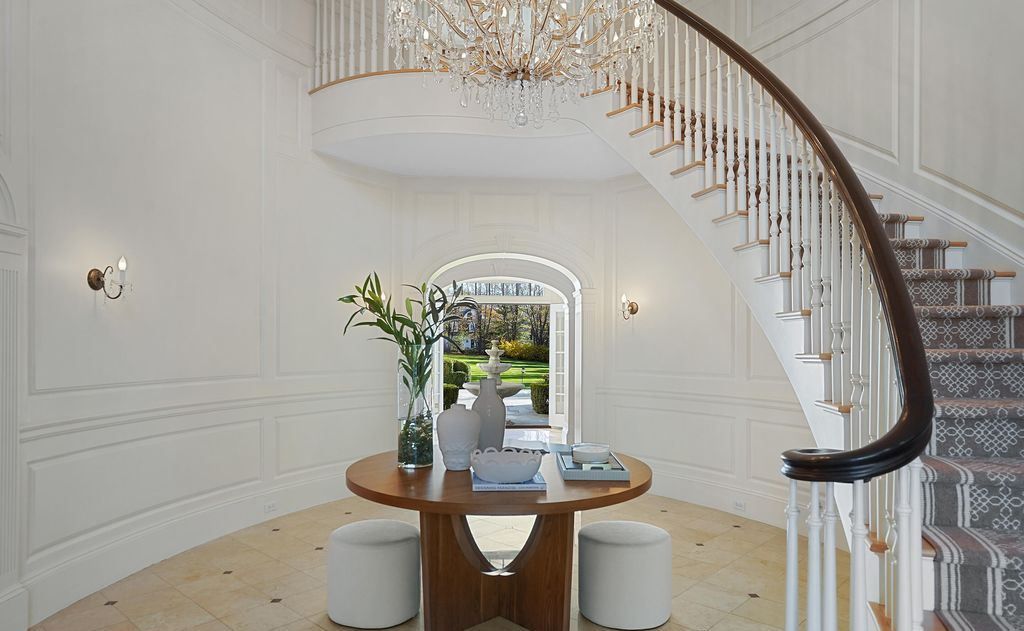 Southern Splendor Estate A Sunlit Haven of Luxury Privacy and Elegance in Connecticut Priced at 9.75 Million 4