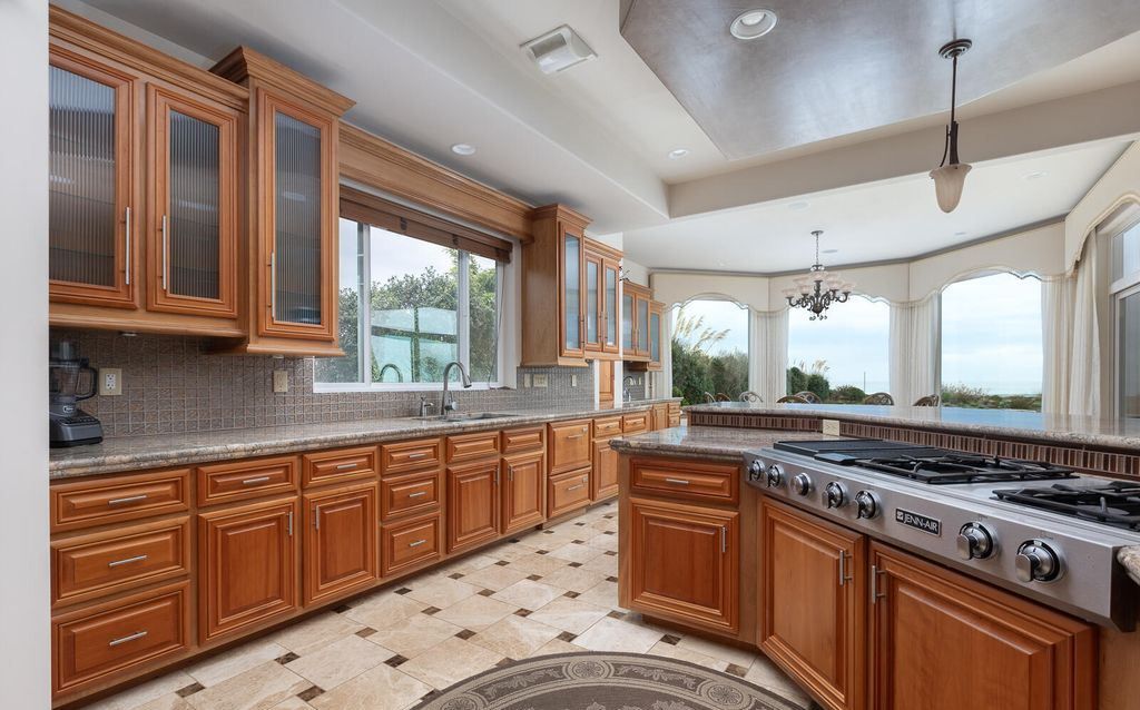 Spanish Style Estate in Yachats a Tranquil 3.995M Park Like Retreat 12