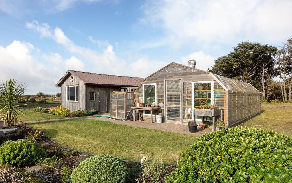 Spanish Style Estate in Yachats a Tranquil 3.995M Park Like Retreat 50