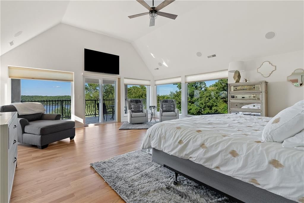 Stone Mansion Iconic Lakefront Retreat on the Beautiful Lake of the Ozarks Missouri Offered at 7.8 Million 20