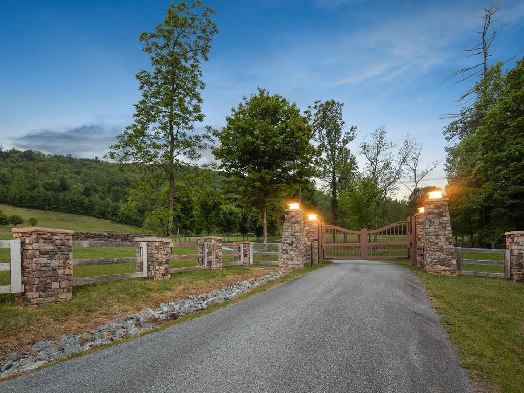Stonewood Farm A Serene Retreat with Breathtaking Views in North Carolina Offered at 6495 Million 15