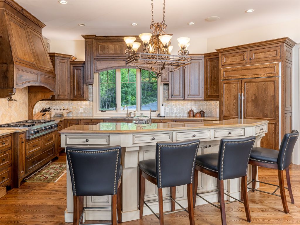 Stonewood Farm A Serene Retreat with Breathtaking Views in North Carolina Offered at 6495 Million 18