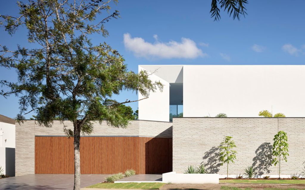 Stratum House, Marvel of Layered Elegance by Joe Adsett Architects 10 Stratum House, Marvel of Layered Elegance by Joe Adsett Architects
