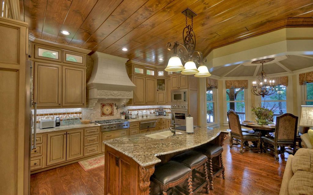 Sumptuous Lakefront Estate Exemplifying Elegance on Lake Blue Ridge Georgia Listed at 9.5 Million 12