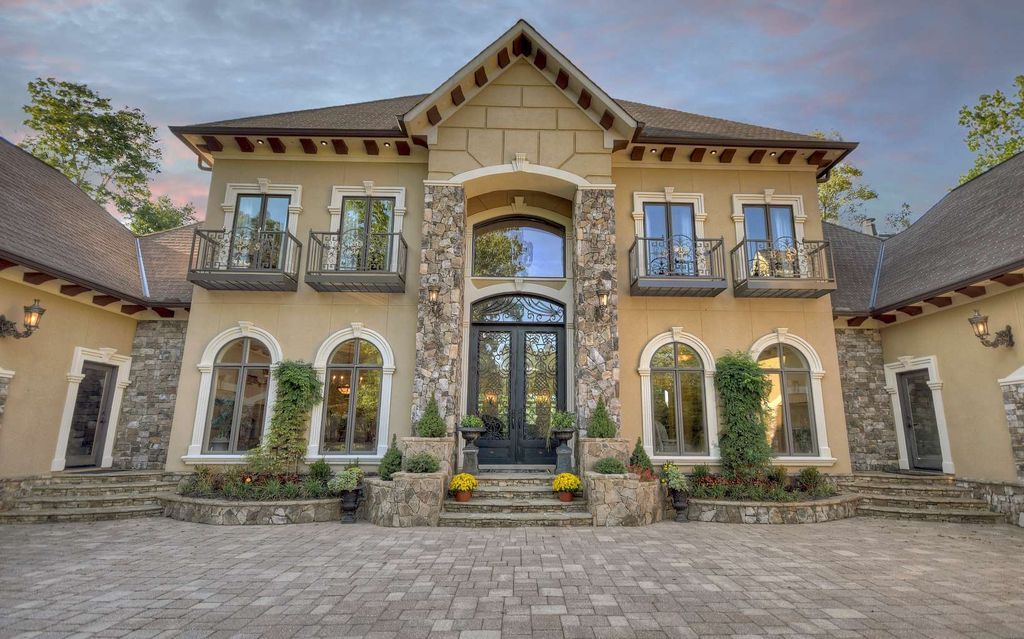 Sumptuous Lakefront Estate Exemplifying Elegance on Lake Blue Ridge Georgia Listed at 9.5 Million 18