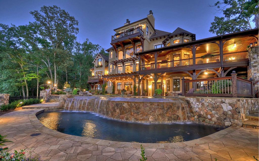 Sumptuous Lakefront Estate Exemplifying Elegance on Lake Blue Ridge Georgia Listed at 9.5 Million 2