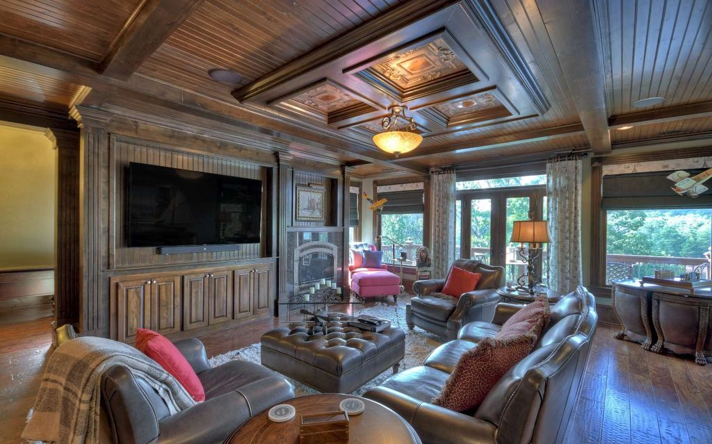 Sumptuous Lakefront Estate Exemplifying Elegance on Lake Blue Ridge Georgia Listed at 9.5 Million 24