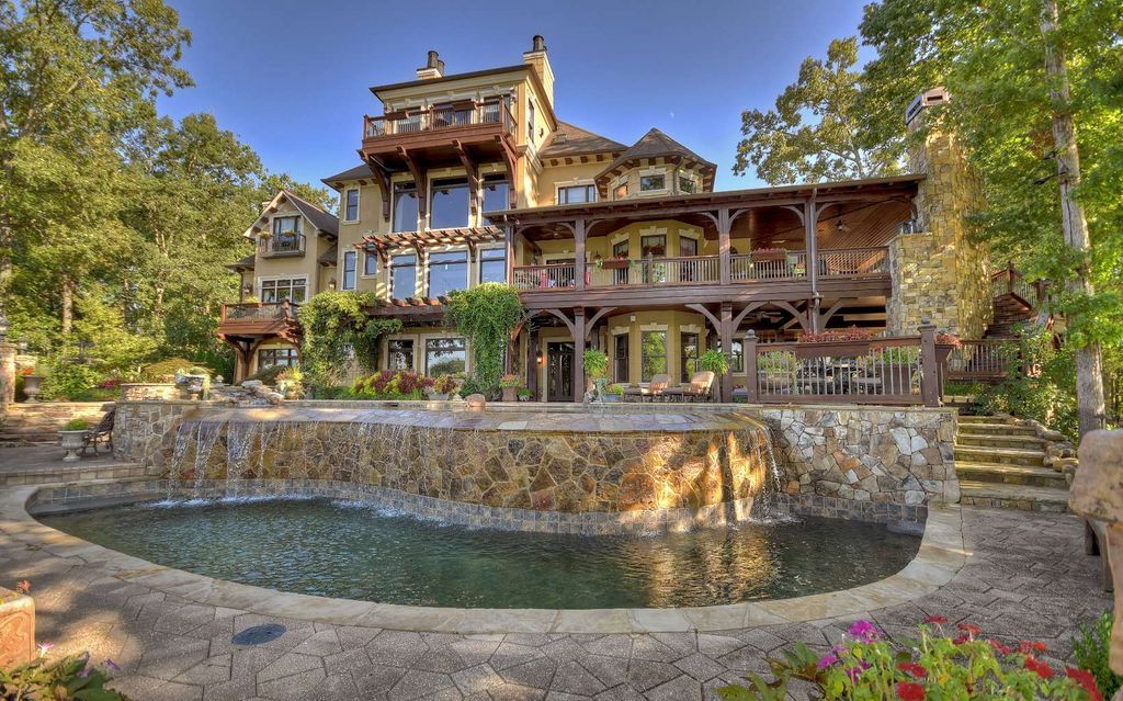 Sumptuous Lakefront Estate Exemplifying Elegance on Lake Blue Ridge Georgia Listed at 9.5 Million 35