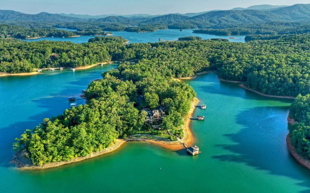 Sumptuous Lakefront Estate Exemplifying Elegance on Lake Blue Ridge Georgia Listed at 9.5 Million 39