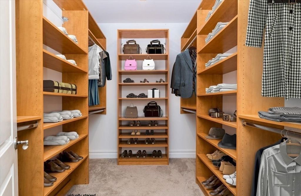 Unrivaled Equestrian Elegance Premier Estate in Mattituck New York Hits the Market for 9999995 10