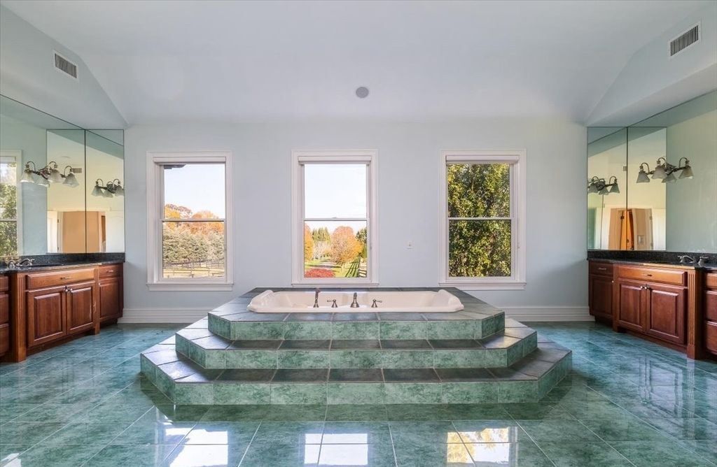 Unrivaled Equestrian Elegance Premier Estate in Mattituck New York Hits the Market for 9999995 13