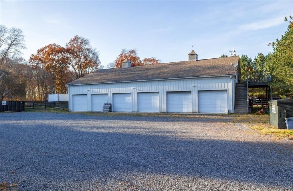 Unrivaled Equestrian Elegance Premier Estate in Mattituck New York Hits the Market for 9999995 14