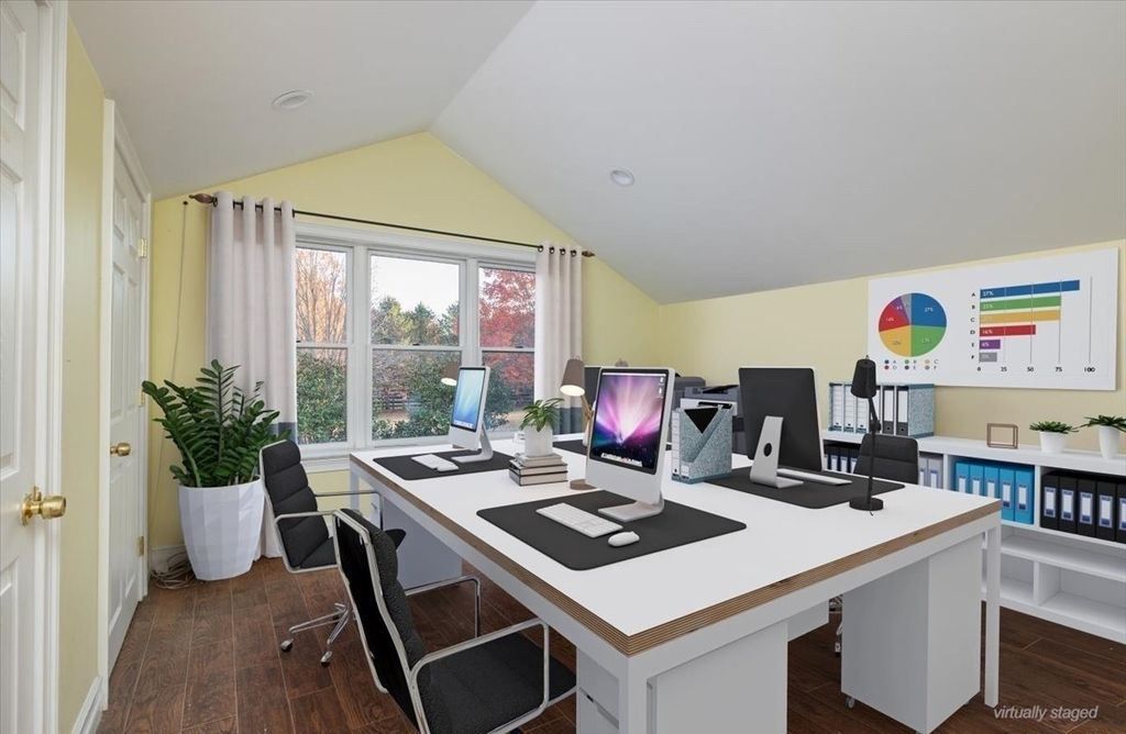 Unrivaled Equestrian Elegance Premier Estate in Mattituck New York Hits the Market for 9999995 20