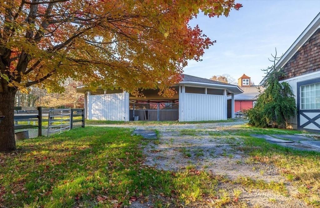 Unrivaled Equestrian Elegance Premier Estate in Mattituck New York Hits the Market for 9999995 25