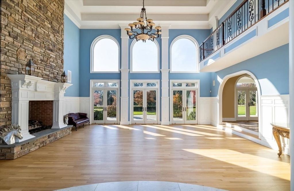 Unrivaled Equestrian Elegance Premier Estate in Mattituck New York Hits the Market for 9999995 26