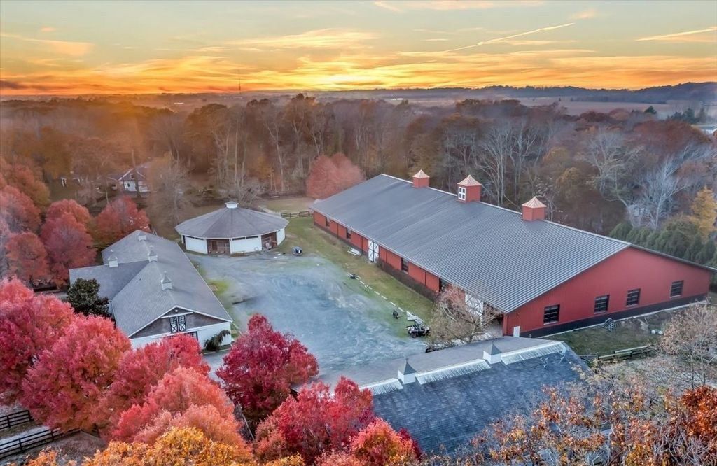 Unrivaled Equestrian Elegance Premier Estate in Mattituck New York Hits the Market for 9999995 30