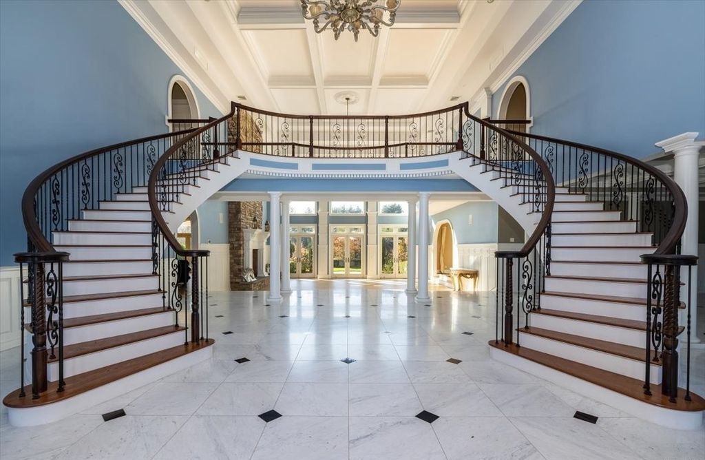 Unrivaled Equestrian Elegance Premier Estate in Mattituck New York Hits the Market for 9999995 5