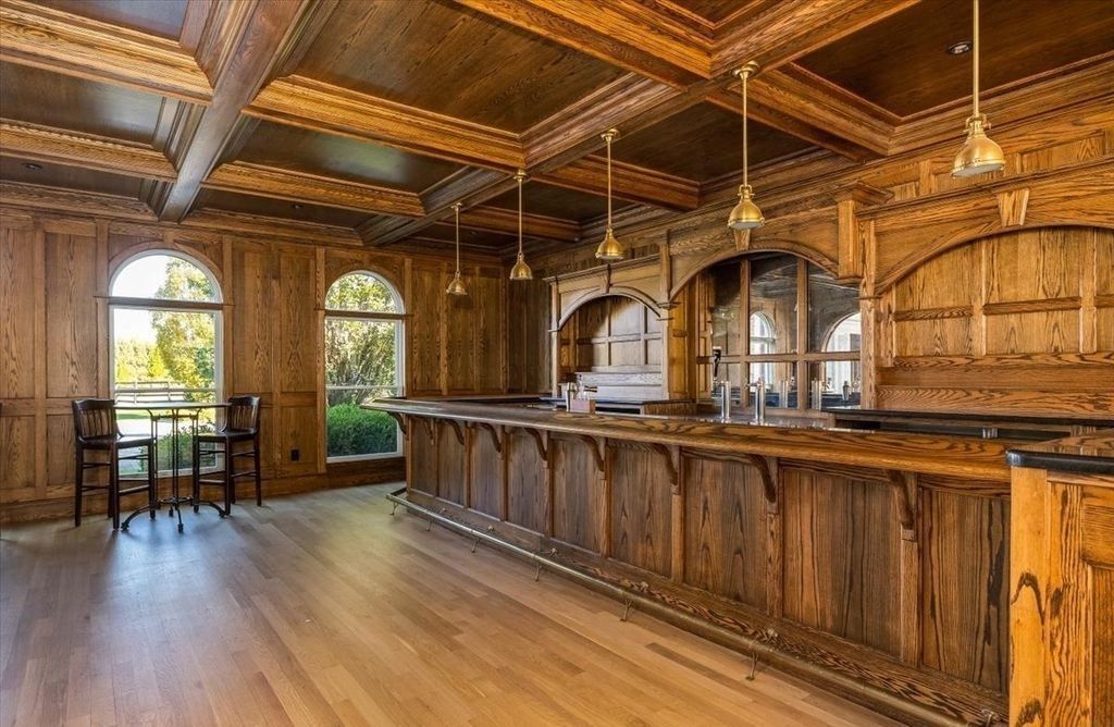 Unrivaled Equestrian Elegance Premier Estate in Mattituck New York Hits the Market for 9999995 7